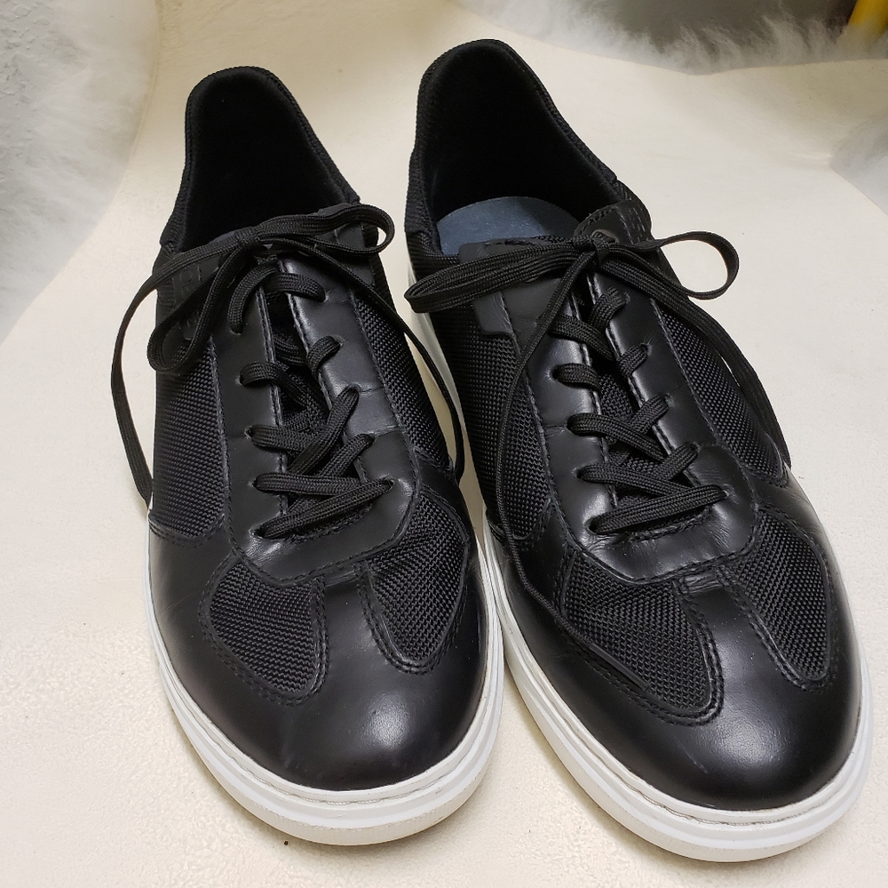 Joe's Jeans Black Athletic Shoes White Sol…